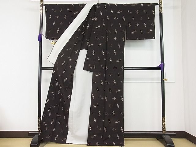 平和屋本店■極上 国指定重要無形文化財 本場久米島紬 手織 単衣 逸品3s20874