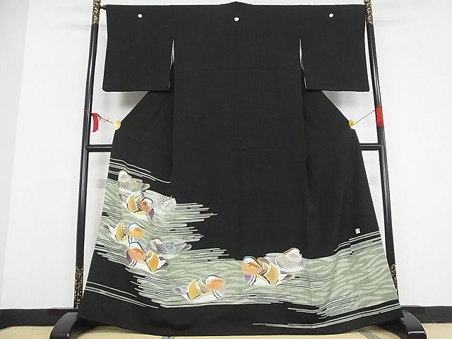 平和屋本店●極上 人間国宝・羽田登喜男 黒留袖 鴛鴦 九羽 金彩 着丈165.5cm 裄丈66cm 正絹 逸品 3kk3945