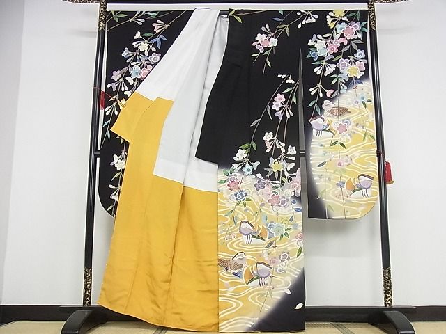 平和屋本店●極上 振袖 友禅 作家物 鴛鴦 暈し染め 黒地 正絹 逸品 KAAA0647kk4