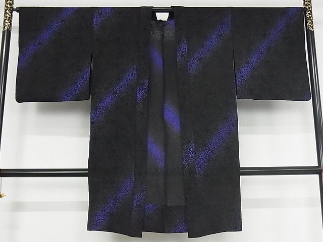 平和屋本店■極上 長羽織 スリーシーズン 春夏秋 塵除け 花唐草文 暈し染め 黒地 正絹 逸品 KAAA0719kk4
