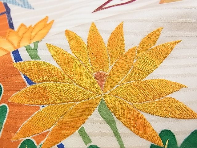平和屋本店●希少 振袖 染刺工芸 大羊居 東京友禅 駒刺繍 笹竹枝梅草花文 金彩 逸品 CZAA0194s4