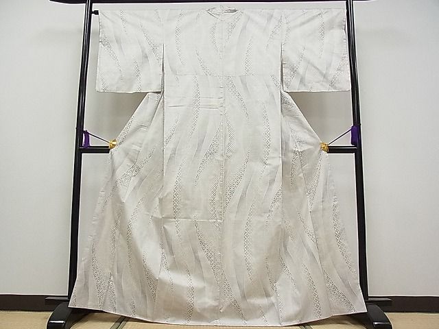 平和屋本店●極上 本場大島紬 白大島紬 桑原織物 二代目 桑原啓之介 9マルキ 七宝よろけ縞 ますいわ屋扱い 証紙付き 逸品 CYAA0259s4