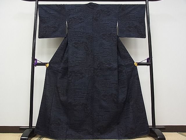 平和屋本店■極上 本場結城紬 重要無形文化財 100亀甲 エ霞雪輪草花文 小倉謹製 証紙付き 逸品 未使用 CYAA0068s4
