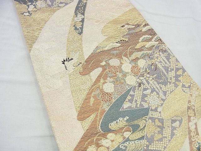 平和屋着物◎西陣の名門織元 いづくら謹製 六通柄袋帯 飛鶴流水草花文 金糸 逸品 BAAI4440jm