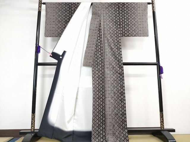 平和屋本店●極上 本場大島紬 十八算 12マルキ 古代染色純泥染 優粋 花菱 鈴乃屋扱い 証紙付き 逸品 DZAA1775kh4