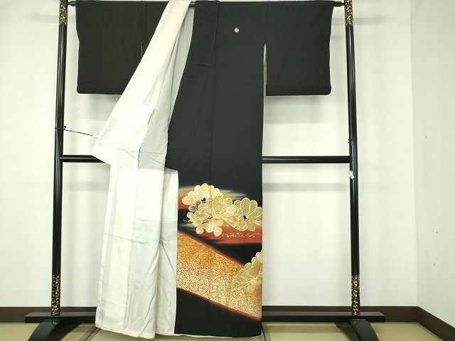 平和屋着物■豪華黒留袖 駒刺繍 松葉花文 暈し染め 金彩 逸品 DAAH6157sf