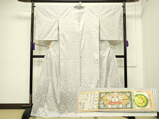 平和屋本店●極上 訪問着 本場大島紬地 総刺繍 蘇州刺繍 舞桜 尾峨佐染繍 上村絹織物謹製 証紙付き 逸品 CZAA0851s4