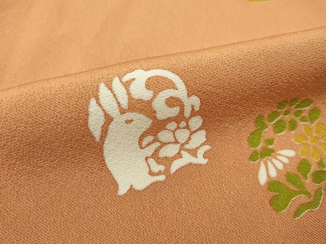 平和屋本店●極上 銀座 志ま亀 小紋 兎 草花文 赤朽葉色地 たとう紙付き 逸品 CZAA0957s4