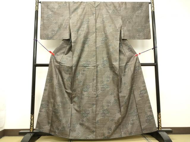 平和屋着物●本場大島紬 9マルキ 草花文 正絹 逸品 DAAS2301tw