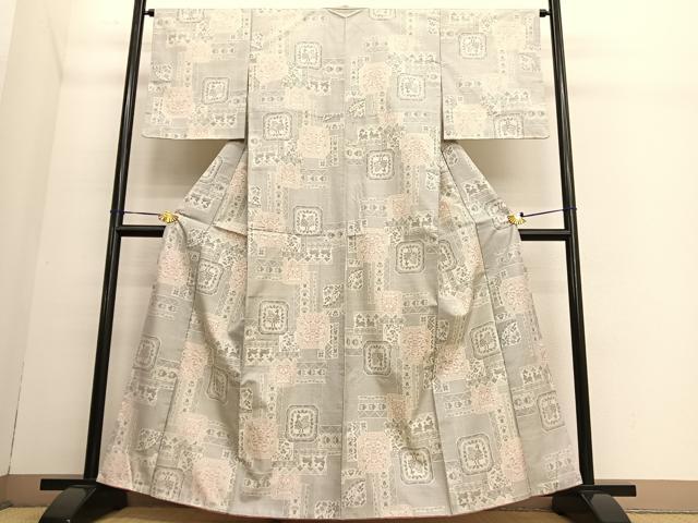 平和屋着物●本場大島紬 白大島 動物花絵皿文 正絹 逸品 BAAT3199hv
