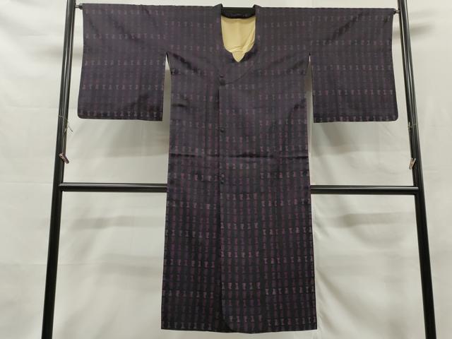 平和屋着物▽道行コート 単衣 陶器文 黒地 ロング丈 正絹 逸品 CAAR9118id