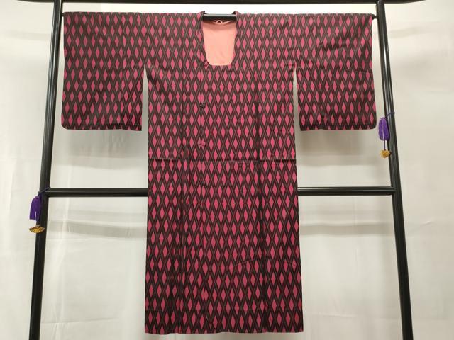 平和屋着物▽道行コート 単衣 雨コート 菱繋 黒地 ロング丈 正絹 逸品 CAAT5896id