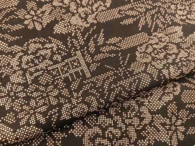 平和屋着物●本場大島紬 7マルキ 草花尽くし 正絹 逸品 BAAU4767gt