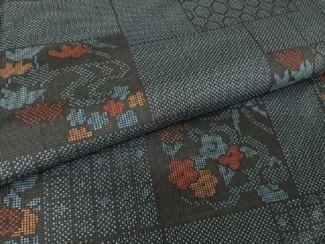 平和屋着物●本場大島紬 一元絣 色紙花文 正絹 逸品 未使用 AAAY9951np
