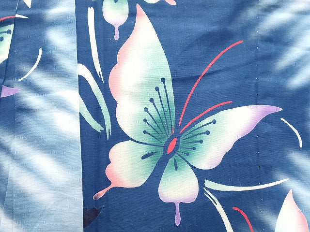 平和屋本店■浴衣 まとめて 45点 金魚 蝶 花柄 百合 ハイビスカス しじら織 金彩 など 着用可能多数 未使用品あり ppp2514