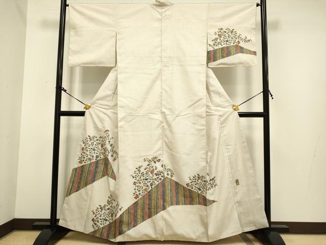 平和屋着物●本場大島紬 訪問着 白大島 作家物 更紗花文 正絹 逸品 DAAV3465du