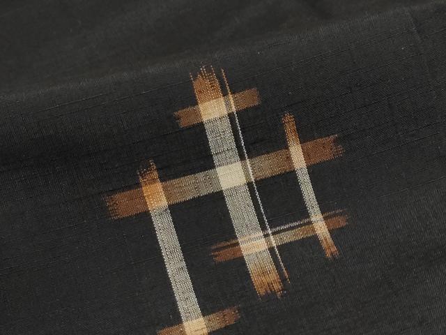 平和屋着物●上質な紬 花蝶文 黒地 正絹 逸品 DAAY5280ud