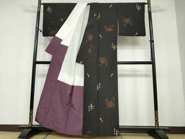 平和屋着物●上質な紬 花蝶文 黒地 正絹 逸品 DAAY5280ud