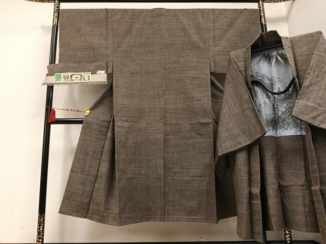 平和屋着物●男性　真綿結城紬　アンサンブル　手織り　色無地　江戸鼠色　おく玉　奥順織物謹製　反端付き　正絹　逸品　AABE5848ph 平和屋着物○男性 真綿結城紬 アンサンブル 手織り 色無地 江戸鼠色 おく玉
