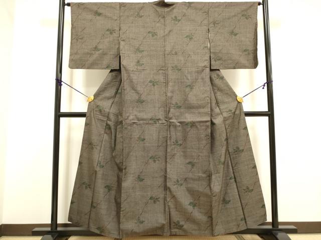 平和屋着物●本場大島紬 9マルキ 草葉文 正絹 逸品 DABA8967du