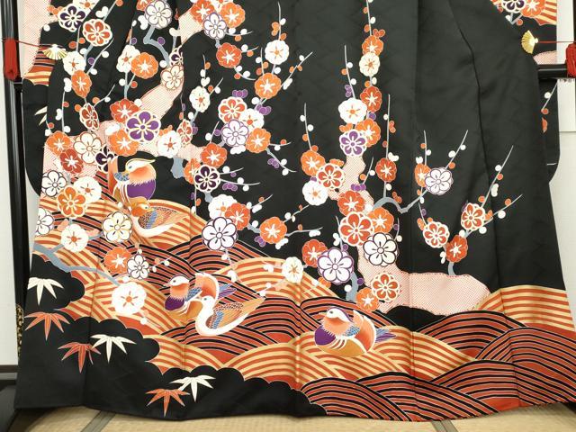 平和屋着物●豪華振袖 友禅 駒刺繍 立波鴛鴦笹梅文 黒地 金彩 正絹 逸品 AABG3570cs