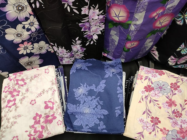 平和屋本店■浴衣 まとめて 45点 蝶 菊 花柄 朝顔 ラメ しじら織 など 着用可能多数 未使用品あり ppp3465