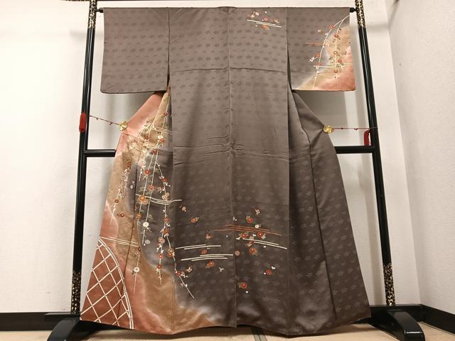 平和屋着物●訪問着 駒刺繍 花蝶文 暈し染め 金彩 正絹 逸品 AABG7341ph