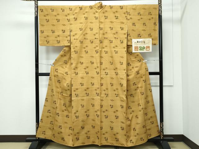 平和屋本店●極上 国指定重要無形文化財 本場久米島紬 草木染 泥染 手括 手織 証紙付き 逸品 CZAA5417s6