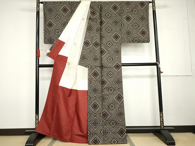 平和屋着物●本場大島紬 龍郷絣 正絹 逸品 AABG7933cs