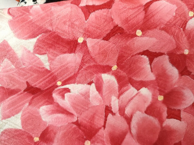 平和屋着物●豪華振袖 絞り 舞花文 黒地 金彩 正絹 逸品 AABG7941cs