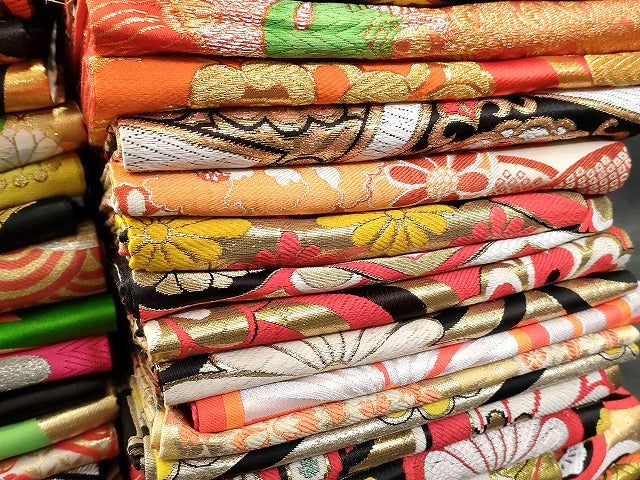 平和屋本店■子供帯 まとめて 35点 鳳凰 鶴 孔雀 蝶 折り鶴 花柄 七宝 アンティーク 金銀糸 など 着用可能多数 未使用品あり ppp3517