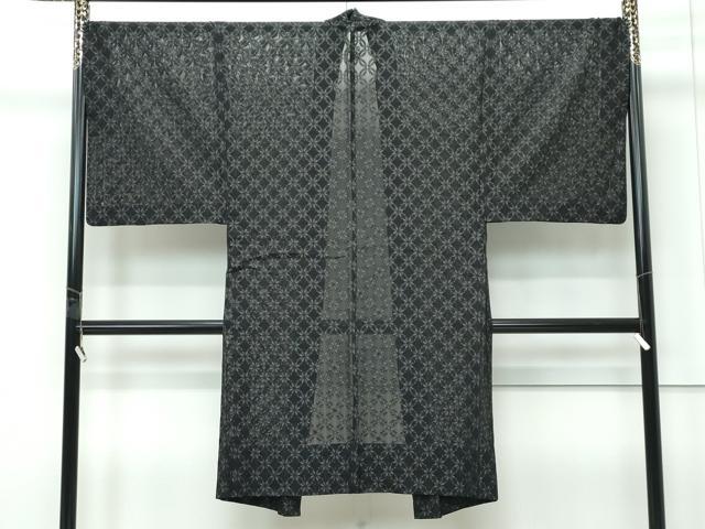 平和屋本店∞極上 男性 スリーシーズン 春夏秋 塵除け 長羽織 風通紗 七宝花紋紗 黒地 逸品 CZAA5490s6