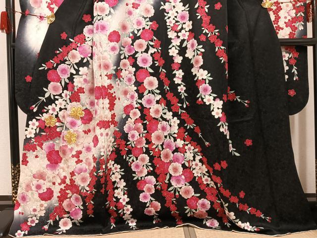 平和屋着物●豪華振袖 駒刺繍 夜桜 暈し染め 黒地 金彩 正絹 逸品 AABH3860ph