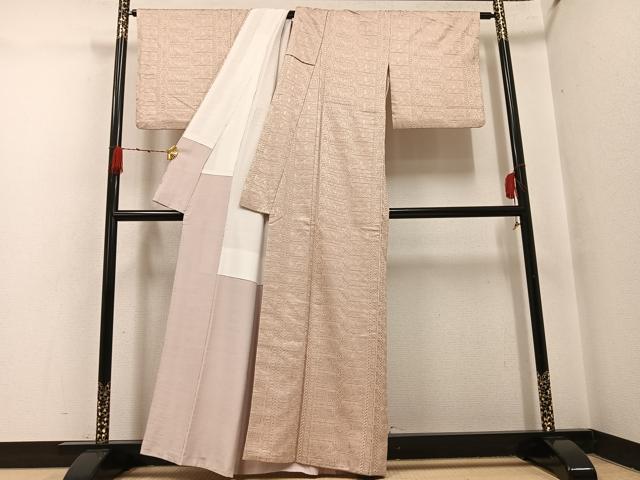 平和屋着物●お召 幾何学文様 色無地 白茶色 正絹 逸品 AABH4055ph
