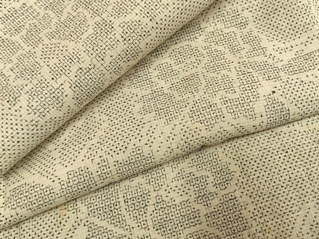 平和屋着物●本場結城紬 重要無形文化財 100亀甲 草花文 正絹 逸品 AABH0913fy