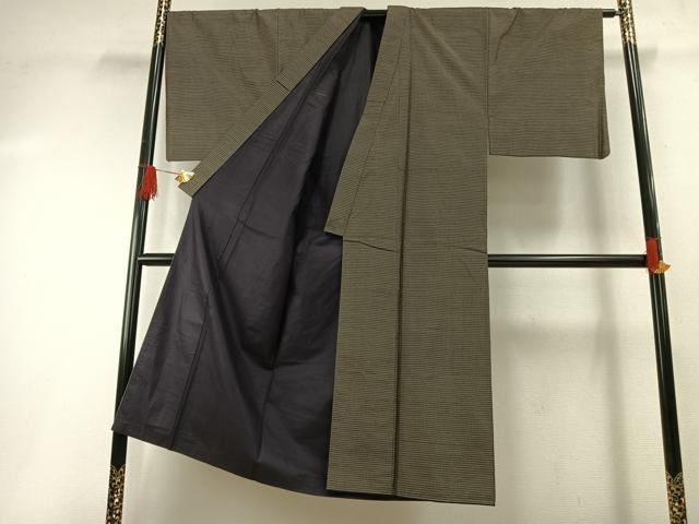 平和屋着物●男性 本場大島紬 アンサンブル 格子 上村絹織物謹製 証紙付き 正絹 逸品 AABH4741fy