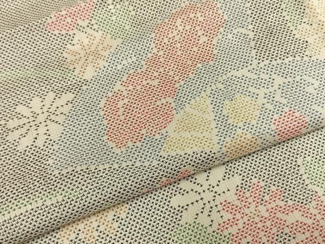 平和屋着物●本場大島紬 白大島 カタス7マルキ 扇面花文 正絹 逸品 AABH4799fy