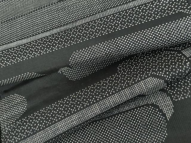 平和屋着物●本場大島紬 一元絣 吉祥エ霞文 黒地 正絹 逸品 AABH7121cs