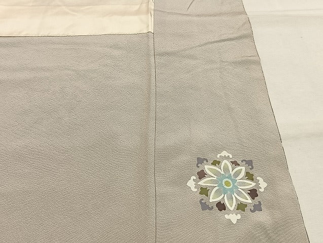 平和屋着物●染色家 岸上純平 色留袖 吉祥花文 暈し染め 銀通し地 正絹 逸品 AABH5038fy