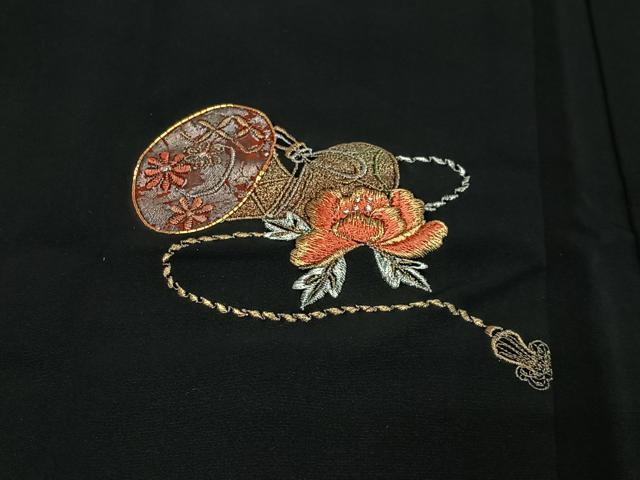 平和屋着物#羽織 総刺繍 駒刺繍 檜扇文 黒地 金銀糸 正絹 逸品 CABE5074ua