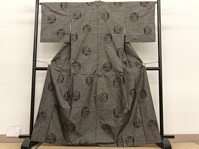 平和屋着物■本場大島紬 9マルキ 亀甲花文 正絹 逸品 BAAX2144hv