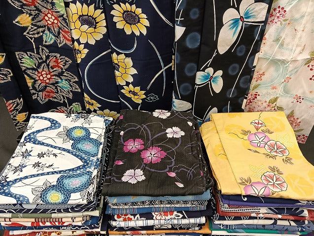 平和屋着物■浴衣 まとめて 45点 蝶 紫陽花 朝顔 向日葵 花柄 型染め 金彩 など 着用可能多数 未使用品あり mmm122