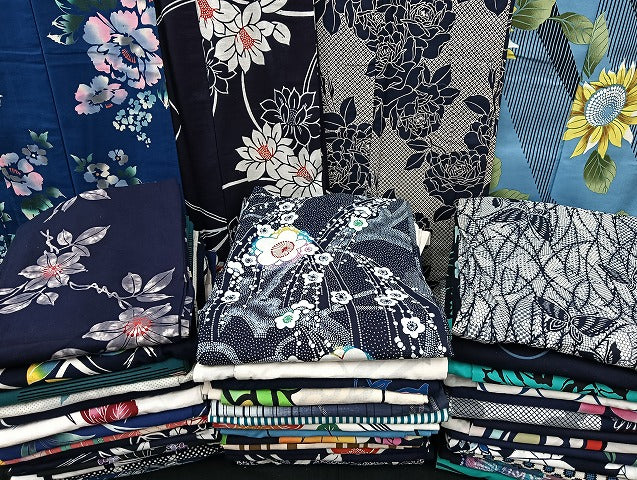 平和屋着物■浴衣 まとめて 45点 蝶 薔薇 向日葵 花柄 型染め など 着用可能多数 未使用品あり mmm148