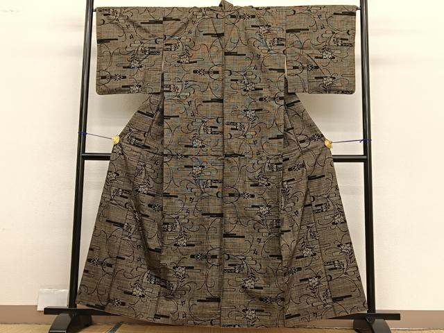 平和屋着物■本場大島紬 7マルキ 更紗花唐草文 正絹 逸品 BAAX2421hv