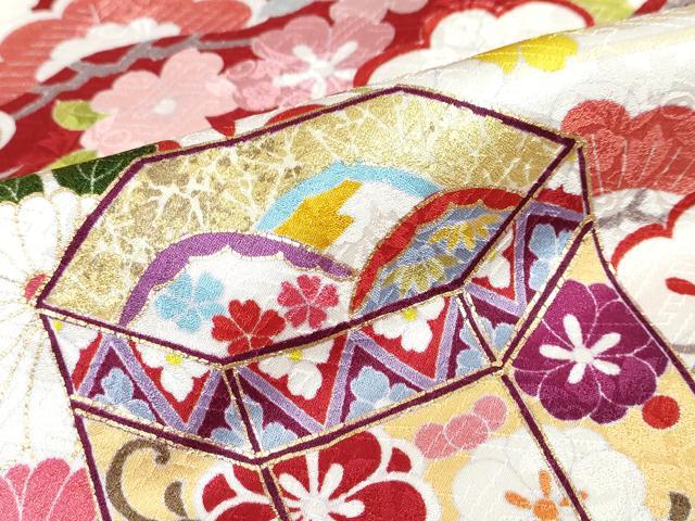 平和屋着物●豪華振袖 駒刺繍 貝桶草花文 金彩 正絹 逸品 DABF1216ud