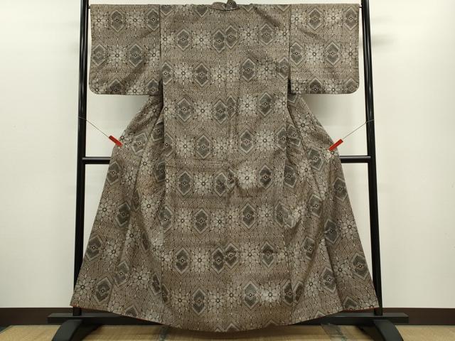 平和屋着物●本場大島紬 割り込み絣 亀甲花文 正絹 逸品 CABG2149ze