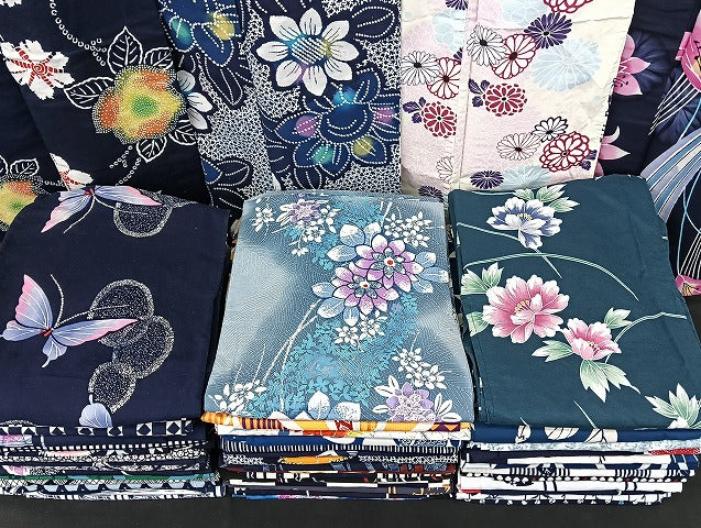 平和屋着物■浴衣 まとめて 45点 孔雀羽 蝶 向日葵 花柄 綿紅梅 型染め など 着用可能多数 未使用品あり mmm1083
