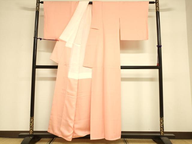 平和屋着物■上質な色無地 霞地紋 サーモンピンク色 正絹 逸品 未使用 DABF0263ea