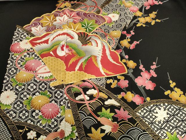 平和屋着物▼振袖 解き反物 着尺 駒刺繍 扇面花鳥文 黒地 金彩 逸品 DABH2754zzz