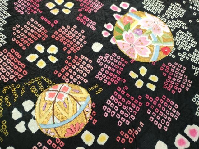平和屋着物∵女の子 十三参り 子供 振袖 総絞り 刺繍 ラインストーン 花手毬 黒地 金彩 そごう扱い 正絹 逸品 DABI6223ps